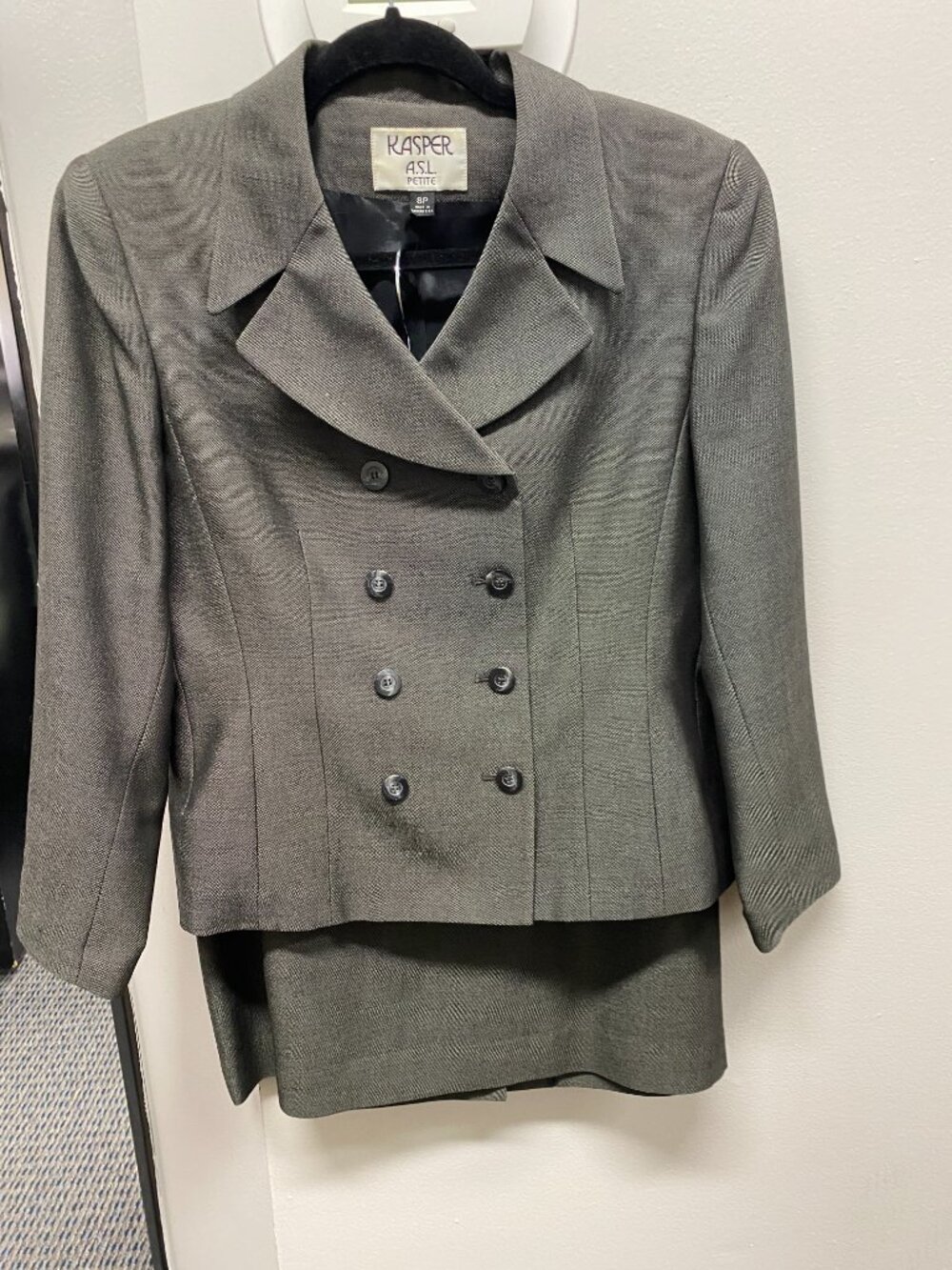 Kasper A.S.L. 8 Petite Suit